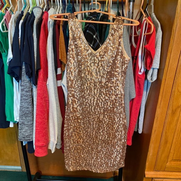 Gold casual dress - Picture 1 of 5